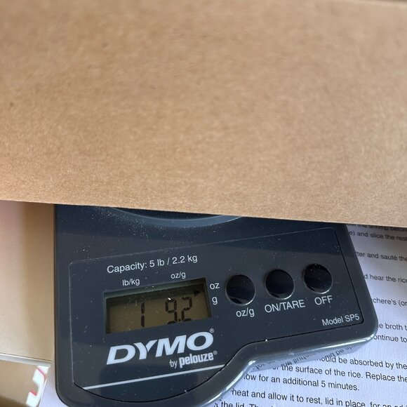 Jim Shore Snoopy Holding Snow Globe Christmas Peanuts - Picture 10 of 10